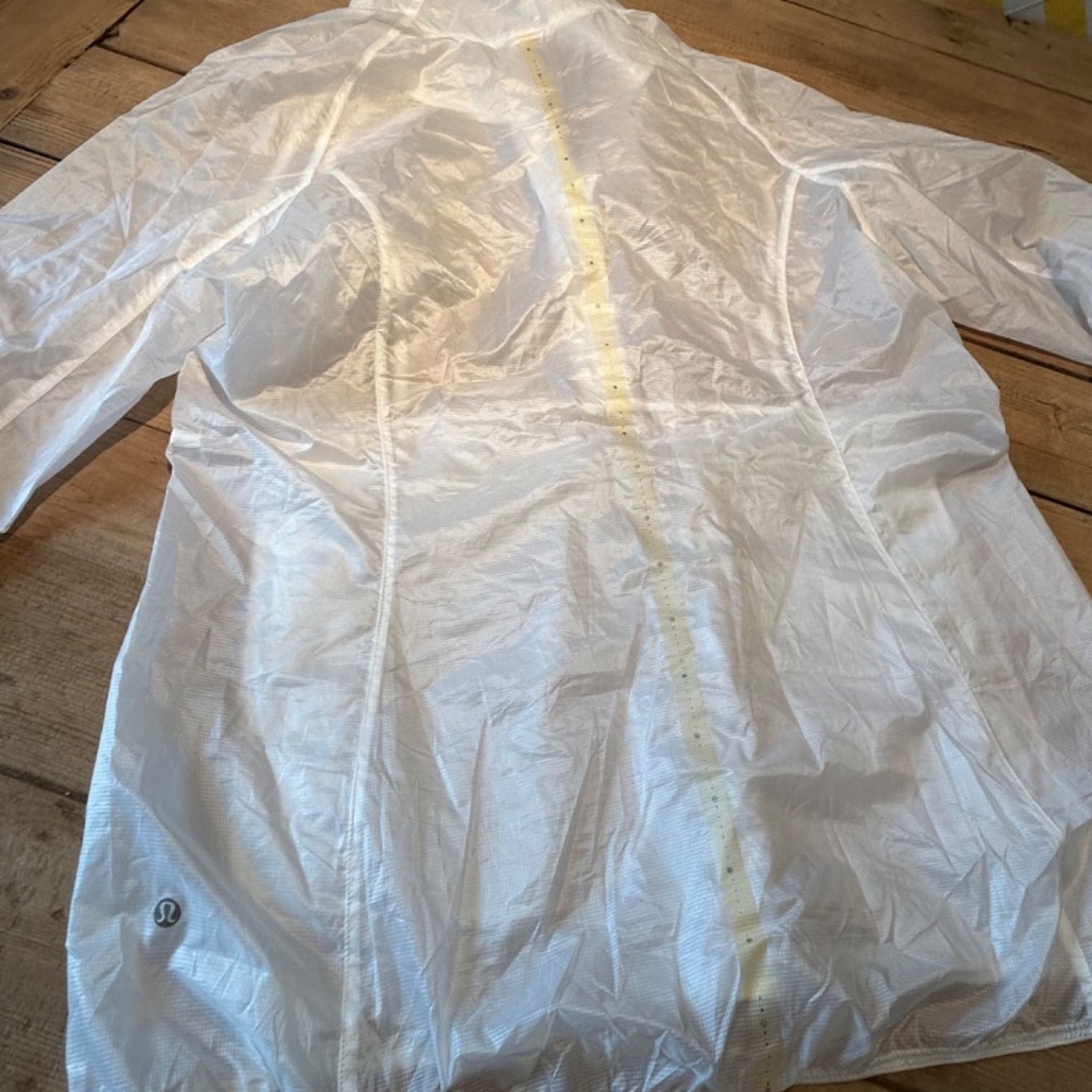Lululemon Run With It Jacket, Size Medium, White - image 8